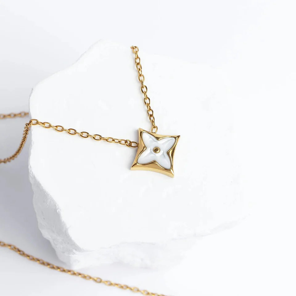 White Bloom Necklace 🤍✨